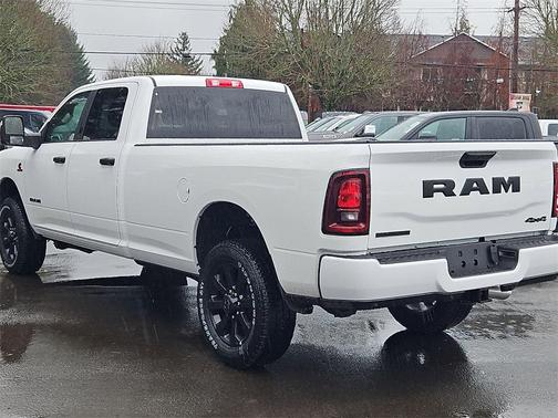 2026 RAM 3500 Big Horn Crew Cab 4x4 8' Box
