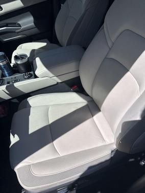 White Pearl 2025 Nissan Pathfinder SL 4WD