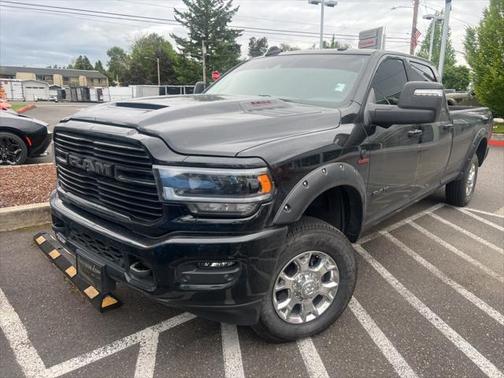 2024 RAM 3500 Laramie Crew Cab 4x4 8' Box