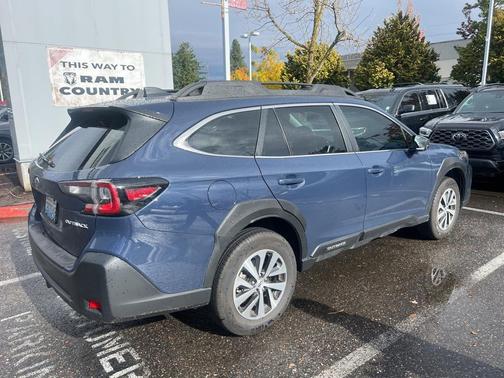 2025 Subaru Outback Base