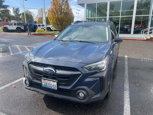 2025 Subaru Outback Base