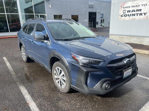 2025 Subaru Outback Base