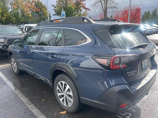 2025 Subaru Outback Base