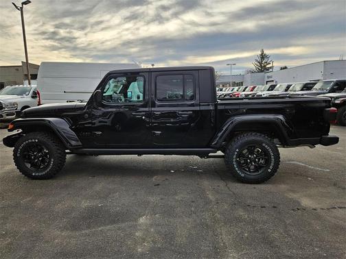 2025 Jeep Gladiator Willys