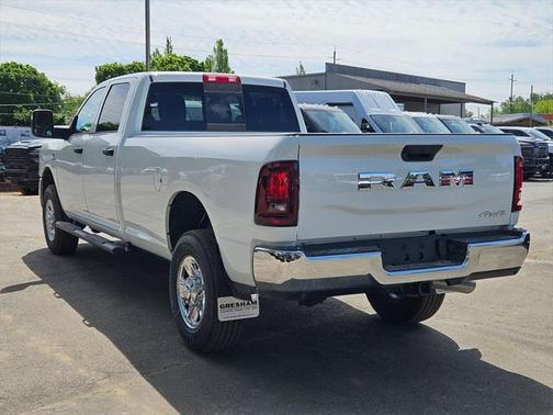 2025 RAM 2500 Tradesman Crew Cab 4x4 8' Box