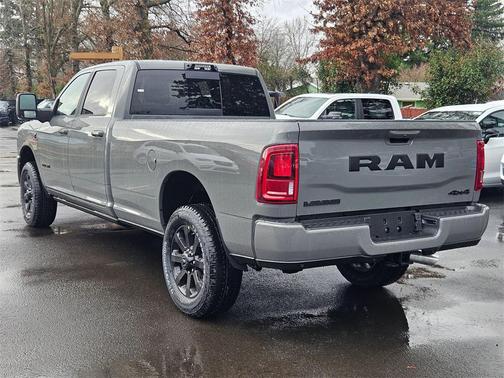 2026 RAM 3500 Laramie Crew Cab 4x4 8' Box