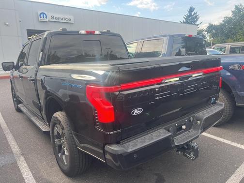2024 Ford F-150 Lightning LARIAT