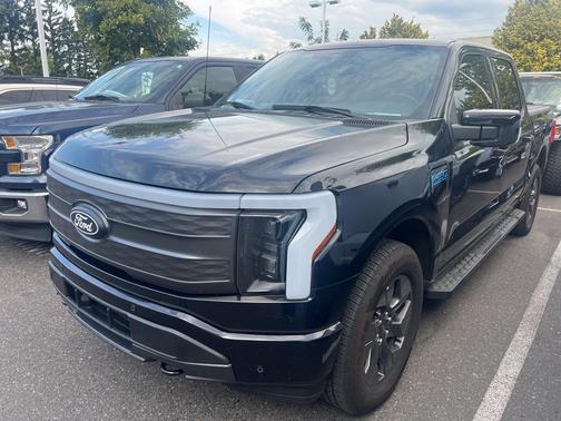 2024 Ford F-150 Lightning LARIAT