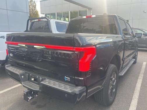 2024 Ford F-150 Lightning LARIAT