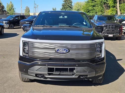 2024 Ford F-150 Lightning LARIAT