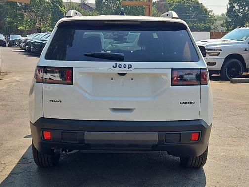 Bright White Clearcoat 2026 Jeep Cherokee Laredo 4x4