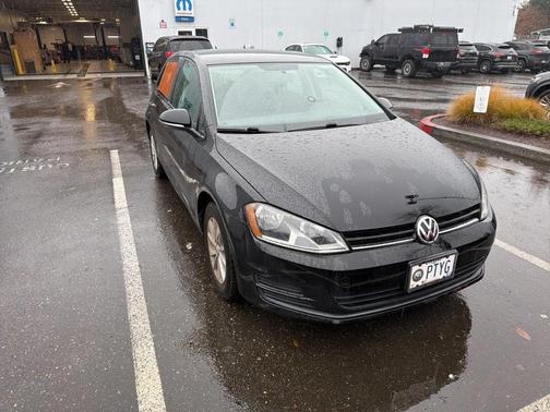 2017 Volkswagen Golf TSI S 4-Door