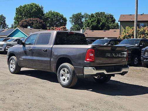 Granite Crystal Metallic Clearcoat 2026 RAM 1500 Big Horn/Lone Star