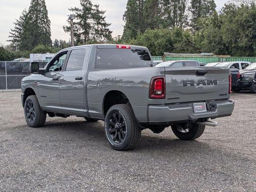 Ceramic Gray Clearcoat 2026 RAM 2500 Big Horn Crew Cab 4x4 6'4' Box