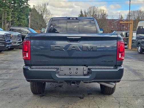 2026 RAM 3500 Laramie Crew Cab 4x4 8' Box