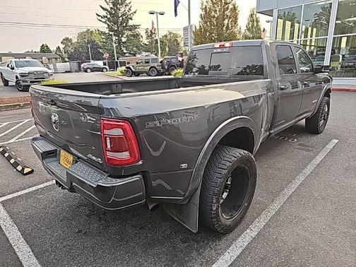 2022 RAM 3500 Laramie Crew Cab 4x4 8' Box