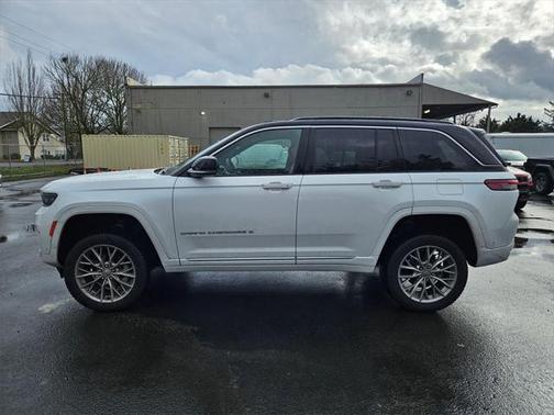 2024 Jeep Grand Cherokee Summit