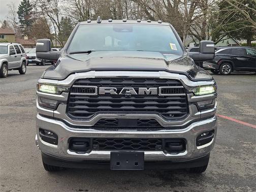 2026 RAM 3500 Tradesman Crew Cab 4x4 8' Box