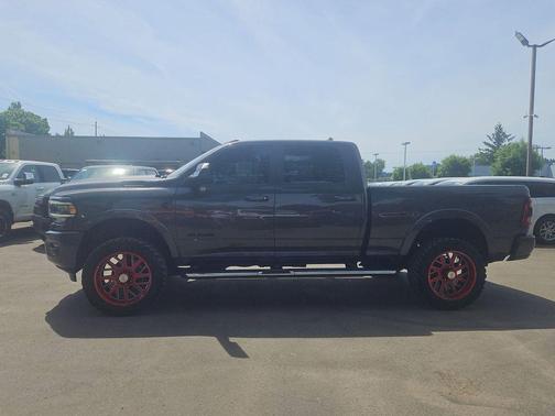 Granite Crystal Metallic Clearcoat 2020 RAM 2500 Laramie Crew Cab 4x4 6'4' Box