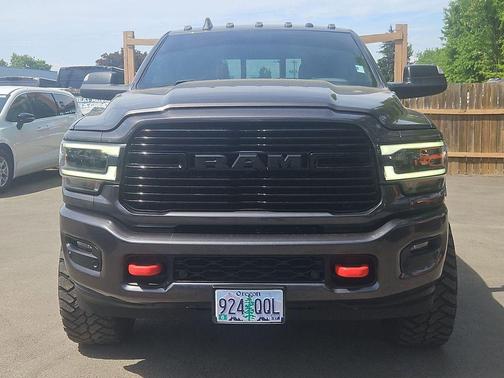 Granite Crystal Metallic Clearcoat 2020 RAM 2500 Laramie Crew Cab 4x4 6'4' Box