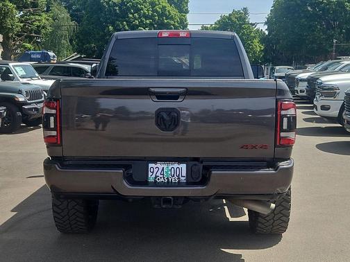 Granite Crystal Metallic Clearcoat 2020 RAM 2500 Laramie Crew Cab 4x4 6'4' Box