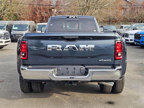2026 RAM 3500 Tradesman Crew Cab 4x4 8' Box