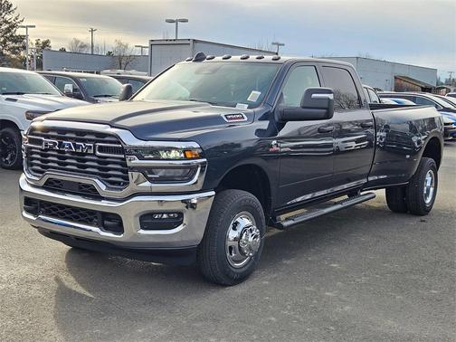 2026 RAM 3500 Tradesman Crew Cab 4x4 8' Box