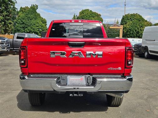 2025 RAM 2500 Tradesman Crew Cab 4x4 8' Box