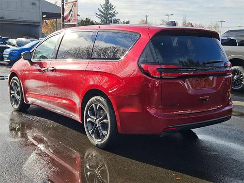 2026 Chrysler Pacifica L