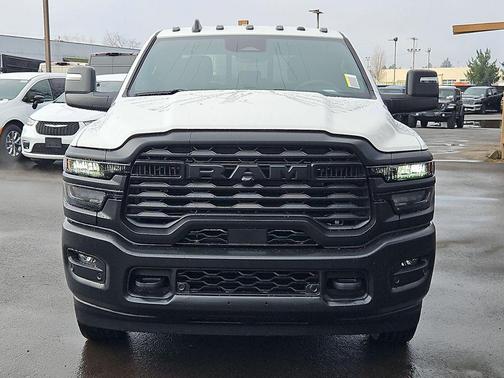 2026 RAM 2500 Tradesman Crew Cab 4x4 6'4' Box