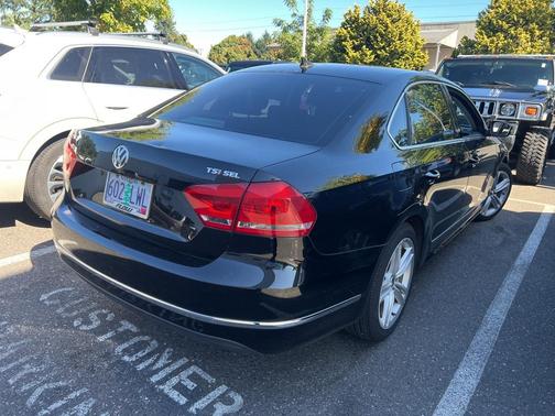 2015 Volkswagen Passat 1.8T Auto SEL Premium