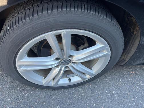 2015 Volkswagen Passat 1.8T Auto SEL Premium