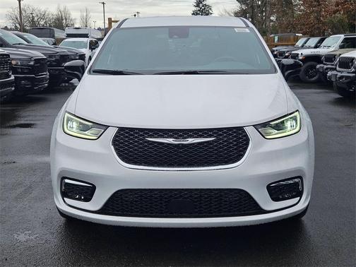 2026 Chrysler Pacifica L