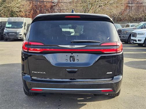 2026 Chrysler Pacifica L