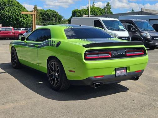 2015 Dodge Challenger SXT Plus