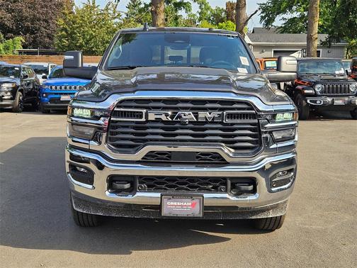 2025 RAM 2500 Tradesman Crew Cab 4x4 6'4' Box