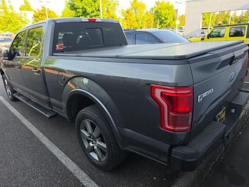 Magnetic Metallic 2015 Ford F-150 Lariat