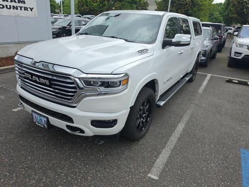 Ivory White Tri-Coat Pearlcoat 2022 RAM 1500 Longhorn