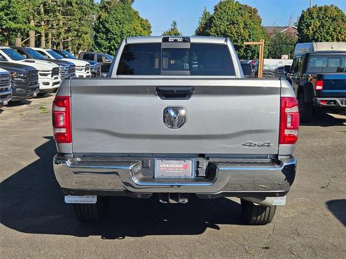 2023 RAM 2500 Tradesman Crew Cab 4x4 8' Box