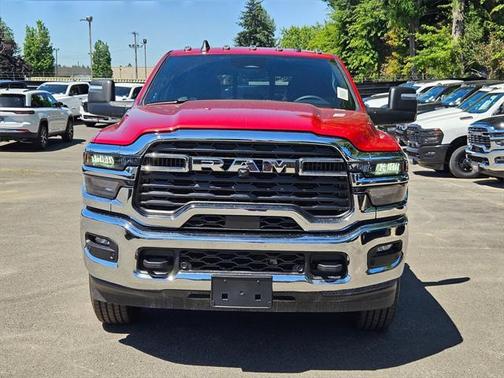 2025 RAM 2500 Tradesman Crew Cab 4x4 8' Box