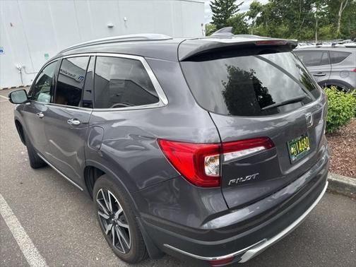 2022 Honda Pilot Touring 8-Passenger