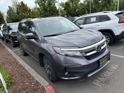 2022 Honda Pilot Touring 8-Passenger