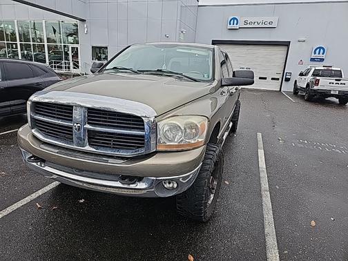 2006 Dodge Ram 2500 SLT Mega Cab