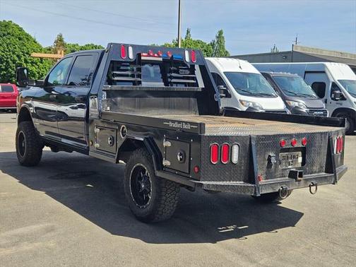 2021 RAM 3500 Tradesman Crew Cab 4x4 8' Box