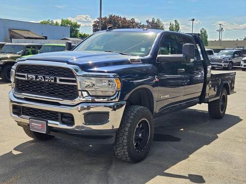 2021 RAM 3500 Tradesman Crew Cab 4x4 8' Box