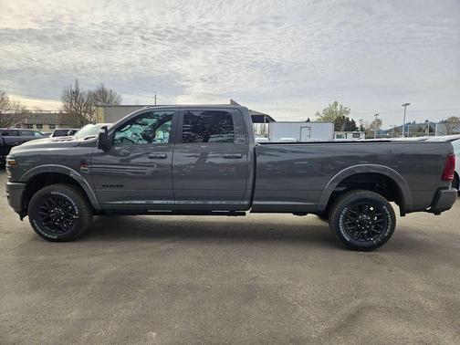 Ceramic Gray Clearcoat 2026 RAM 2500 Limited Crew Cab 4x4 8' Box