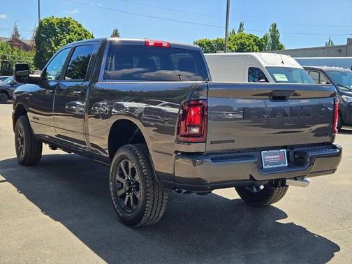 2025 RAM 3500 Big Horn Crew Cab 4x4 6'4' Box