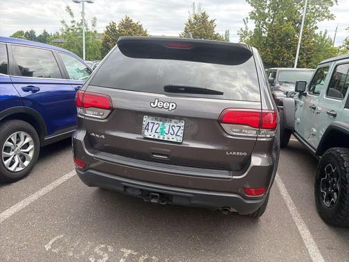 Granite Crystal Metallic Clearcoat 2021 Jeep Grand Cherokee Laredo