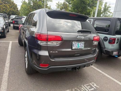 Granite Crystal Metallic Clearcoat 2021 Jeep Grand Cherokee Laredo