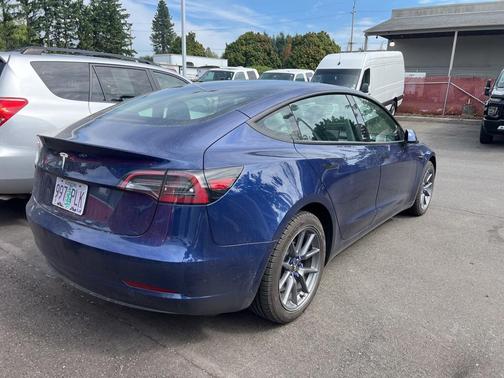 2023 Tesla Model 3 Standard Range